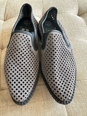 Tuk Gray Slip-on Shoes